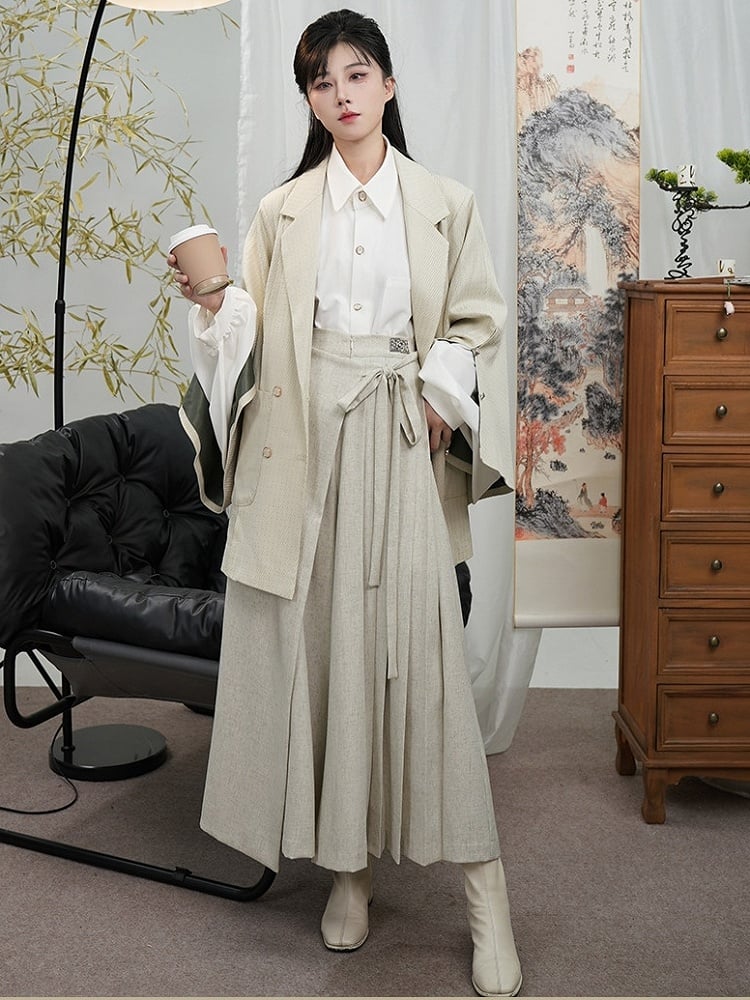 Detailing Cropped Chinese Pleat Skort with Style Beige