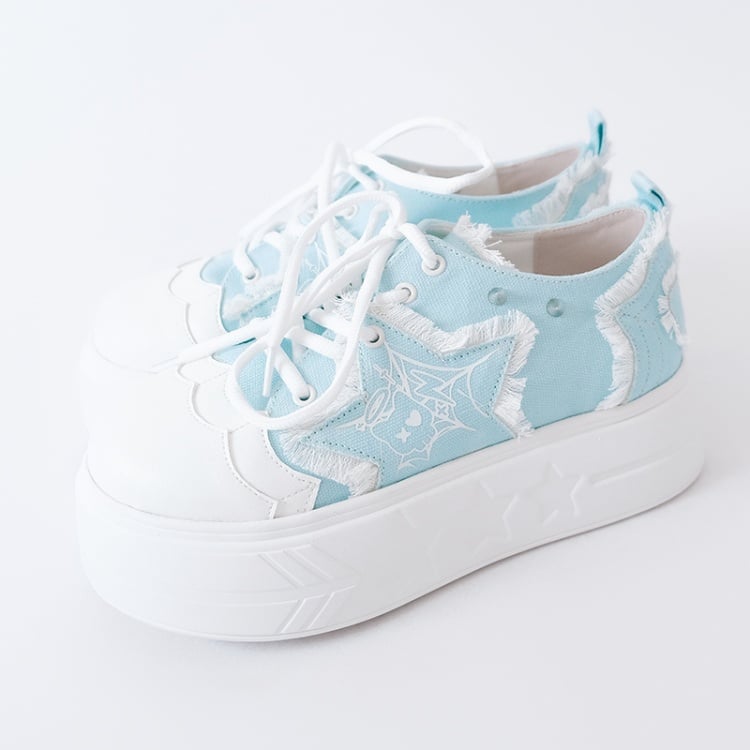 Blaue Plateau-Sneaker mit Stern-Applikation