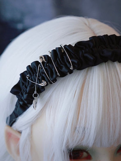 Design Ruffle Decorated Heart Black Buckle Trim KC Pins Gothic