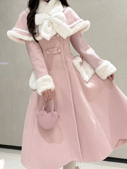 ピンクのケープ、スカラップエッジトリム、豪華な蝶結びスカーフ付きロリータコート