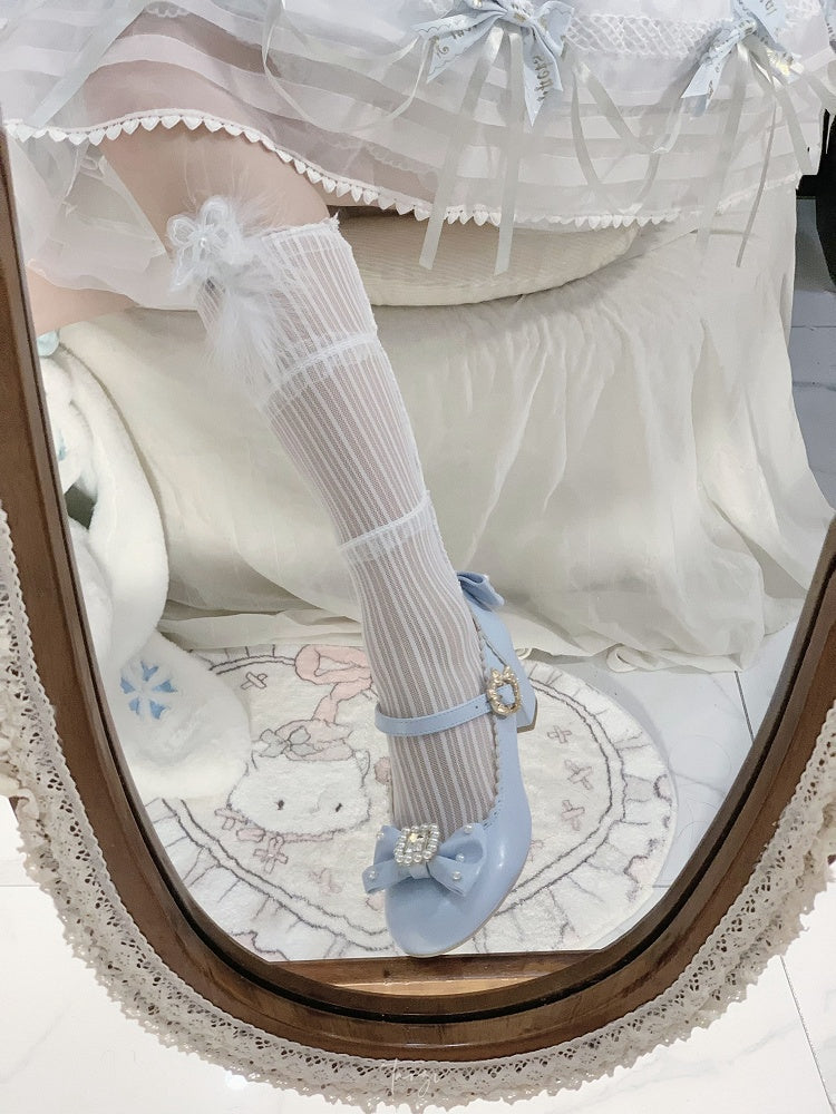 ラウンドメリートゥ、ロリータラインストーンとディテールがあしらわれたリボン結びのジェーンズビーズのブルーシューズ