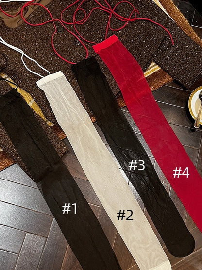 Overknee-Strümpfe zum Schnüren mit schwarzen Rosenakzenten