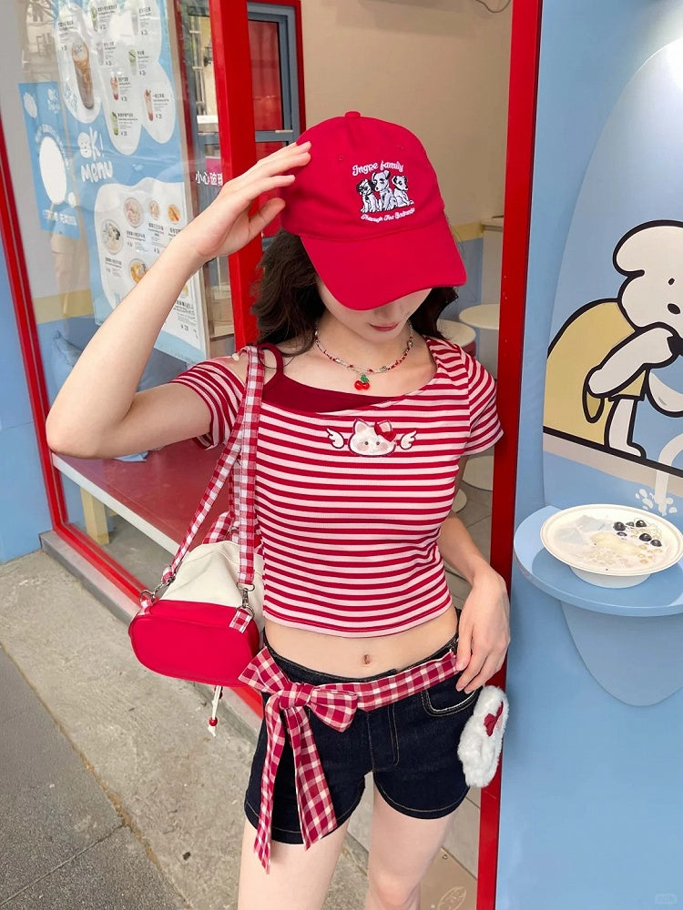 and Red Plaid Accessory Dark Blue Straight-leg Denim Shorts with Kitty Plushie Waist