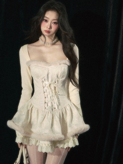 アプリコットのレースアップティアードスカートロングスリーブドレス