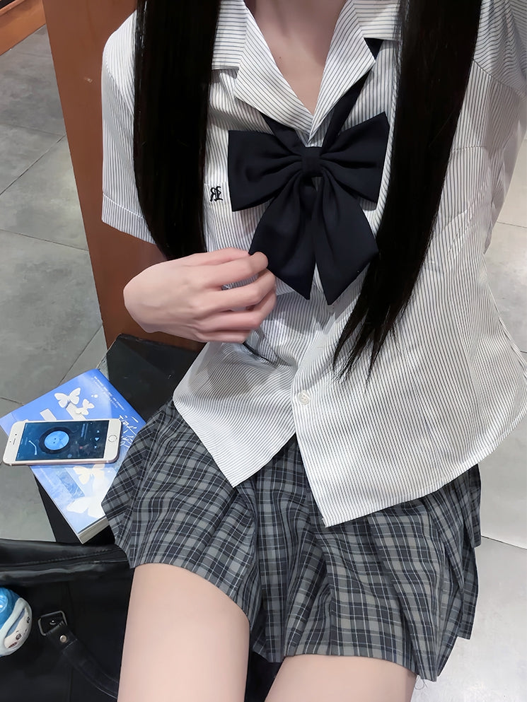 Short Sleeves Preppy Style Uniform Shirt Blue/Gray/Green Striped JK Pattern