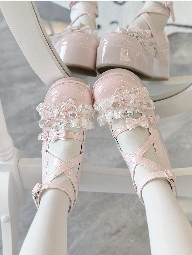 Lolita mit runder Herzschnalle, Zehenpartie aus Leder im Rosa PU-Plateau-Stil -