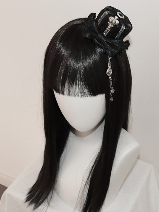 チャームクラウンチェーン付きブラックミニシルバーハットノートとミュージカル