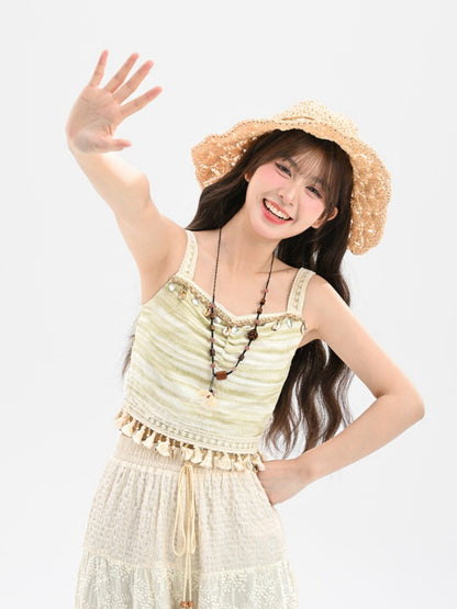 キャミトップ タッセル シェルチャーム グリーン スリムフィットヘム