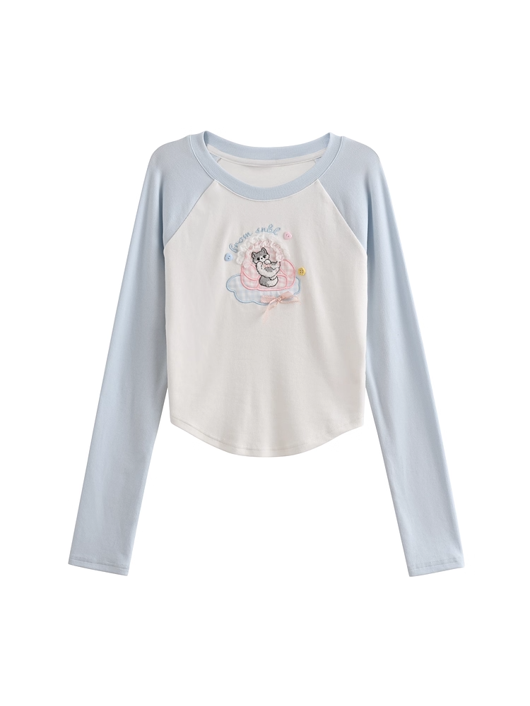 Haut brodé chaton de dessin animé, design colorblock bleu et blanc