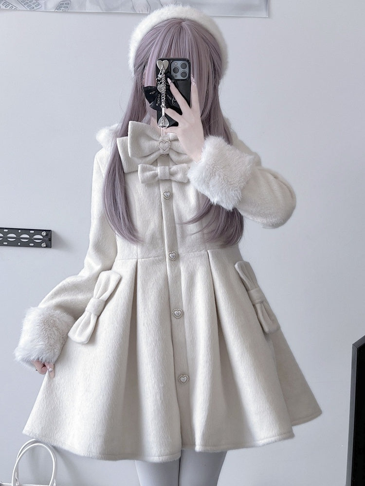 Bowknot Jirai Beige Kei Details Kragen und verzierte Plüschmanschetten Mantel Perlen