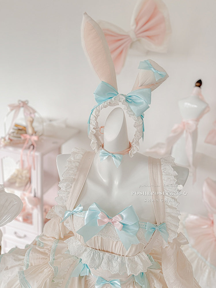 ピンクとミントグリーンのスイートメイドエプロン＋バスクウエストティアードフリルヘムストラップレスパフィードレス