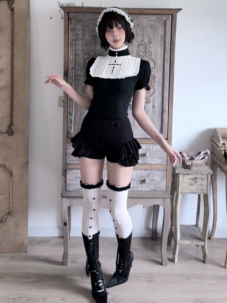 Ruffled Black Gothic-Style Shorts - Damn Girl