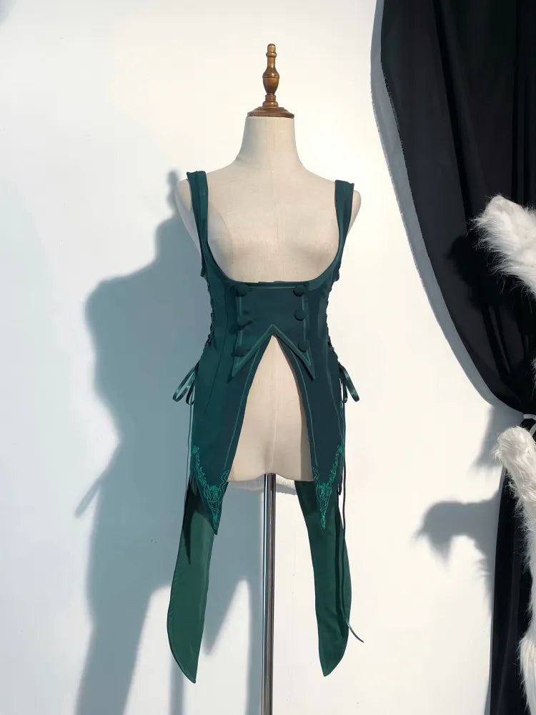 Grüne Weste mit seitlicher Schnürung unter der Brust