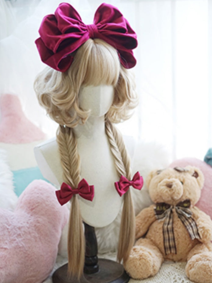 Schwarz/Karamell/Khaki/Milchweiße, hüftlange, lockige Perücke mit vollem Pony