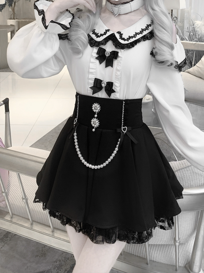 取り外し可能なトリムとデザインレースのブラックブラウス、ジライケイのピーターパンカラー、カットアウトショルダー、コントラストホワイトチョーカー