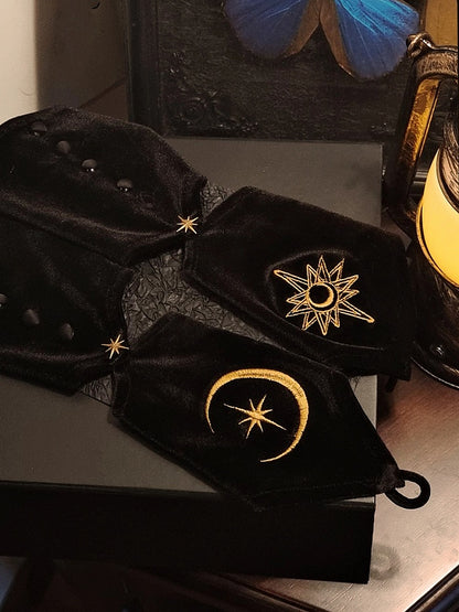 Black Embrodery Gloves Fingerless with Velvet