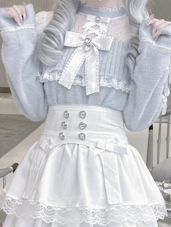 Jirai Kei Blau-Weißer Pullover mit Illusionsausschnitt und ausgeschnittenen Schultern im Landmine-Stil