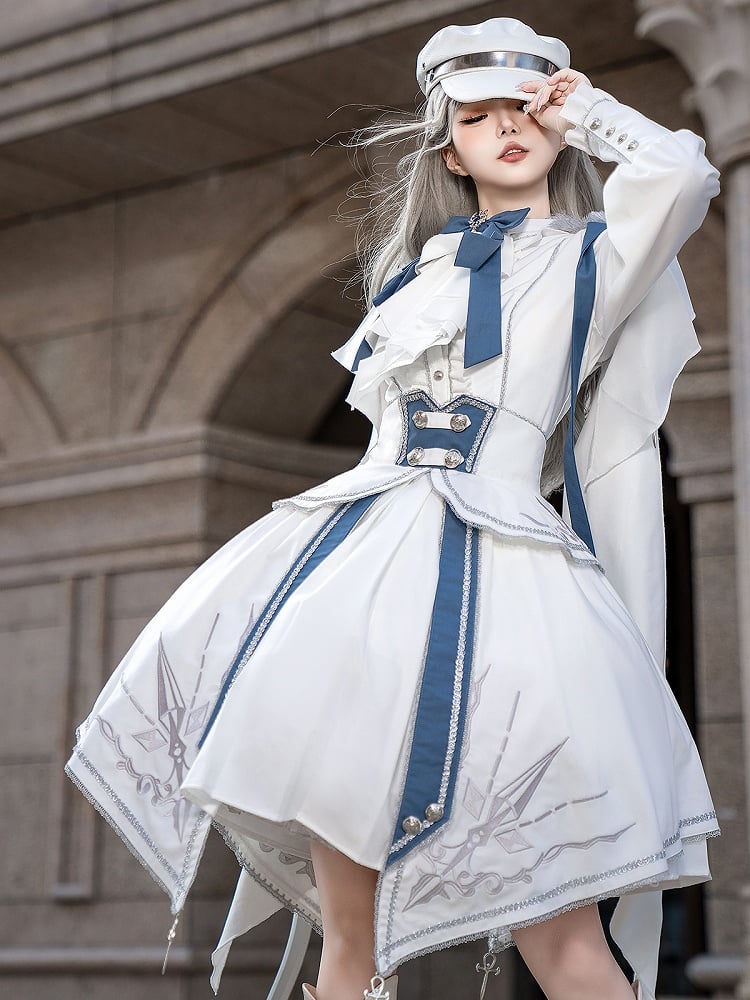 Weiß-blaues Militär-Lolita-Outfit, langärmliges Oberteil + Korsettgürtel, hoch taillierter Rock