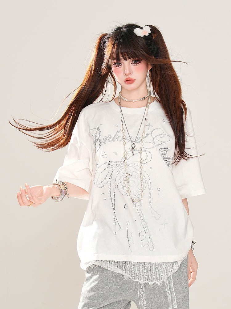 T-Shirt Loose Blau/Weiß Schlüssel- und Schleifendruck Spitzenbesatz