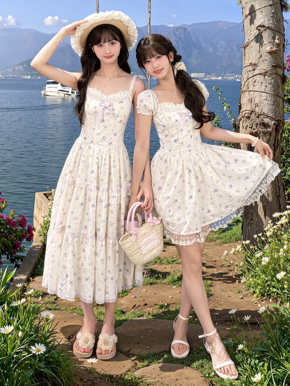 Mori Kei Blumenkleid Beige, quadratischer Ausschnitt und kurze Puffärmel