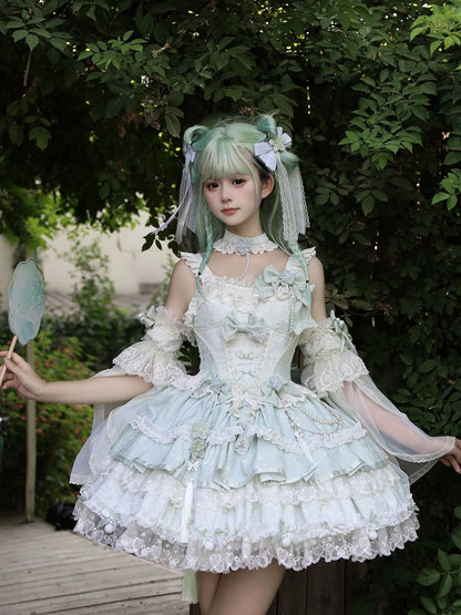 Grünes Lolita-Korsettkleid mit Schleifenakzenten, Ketten und Blumenperlen
