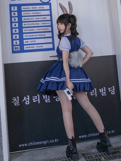 グレーのぬいぐるみウサギのしっぽ