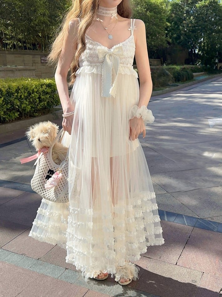 Spitzen-Unterkleid in Schleifenlänge, Knöchellänge, gestuft mit weißen Rüschen