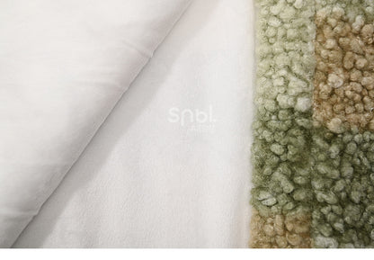 Grüner karierter Fleecemantel mit Polokragen und Spitzenbesatz