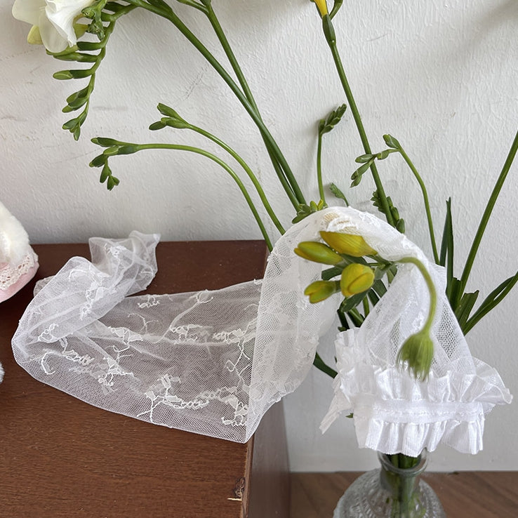 Overknee-Strümpfe mit Rosettenspitze Weiß/Schwarz/Beige