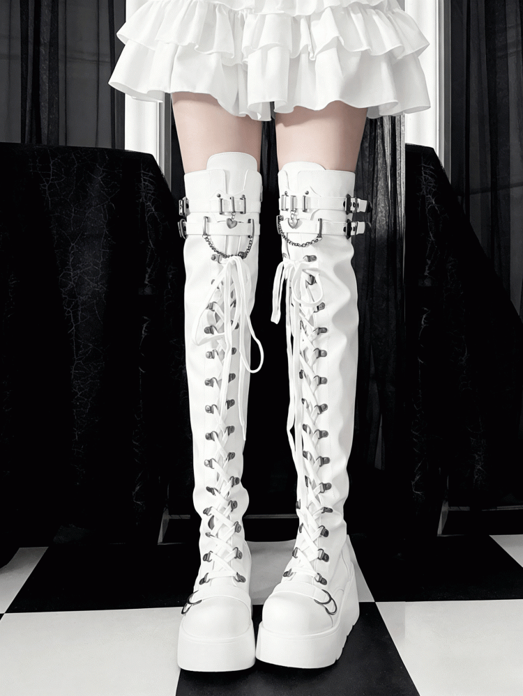 System Chain Style Motifs Decorative Matte Platform Heart PU Boots White in Punk with Triple Closure