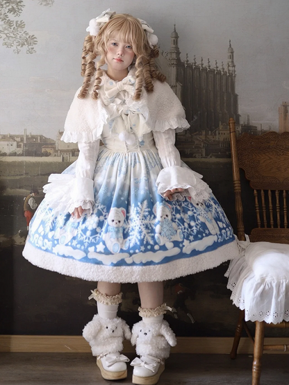 ホワイトのスカラップアイレットトリミング冬用フリースケープ