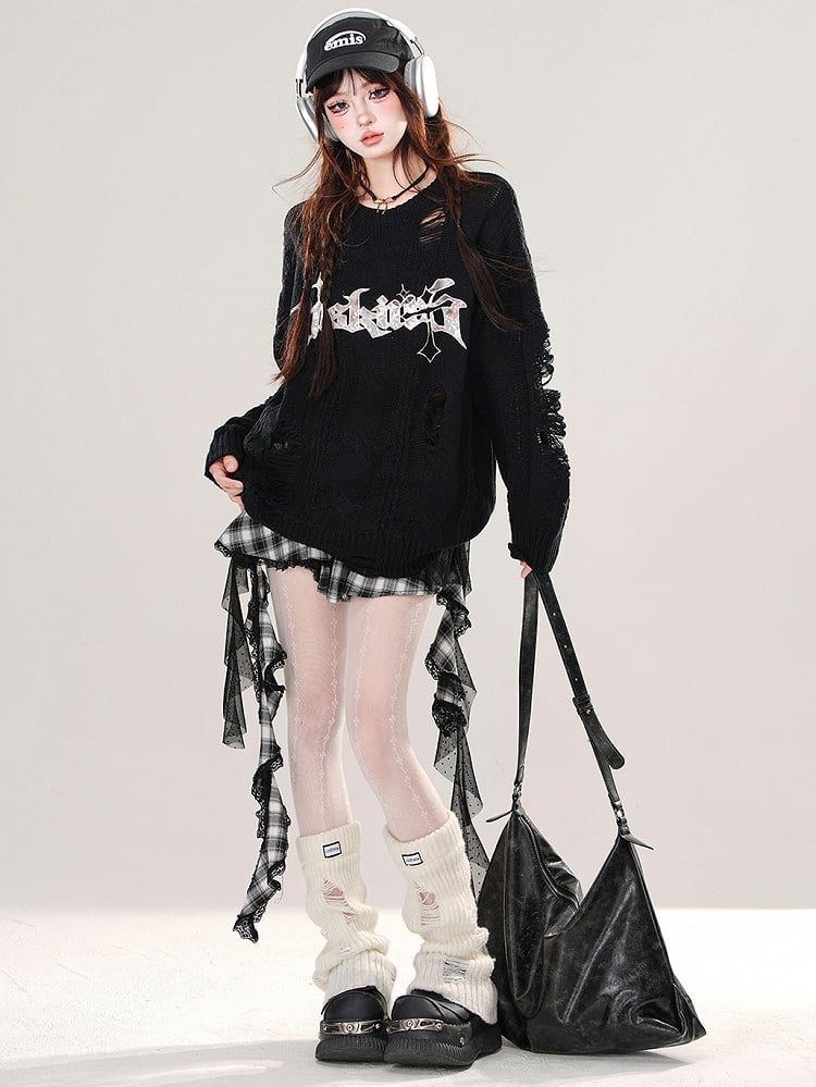 ブラウン/ブラック文字のダメージ加工ホールズルーズセーター