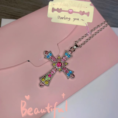 Halskette mit Kreuzanhänger in Neon-Regenbogen/Lila mit Strasssteinen