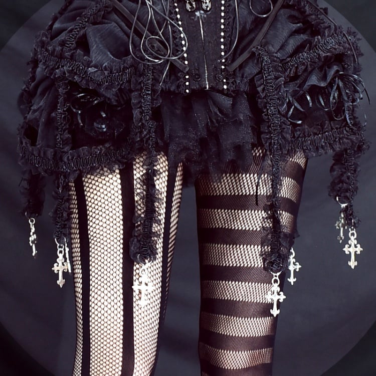 アシンメトリーストライプの網タイツ