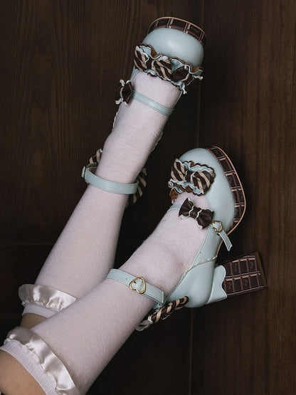 バックルプラットフォーム グリーンブラウンヒール リボン結び ハート チョコレート ジェーンズメアリー ブロックハイディテール ストライプ