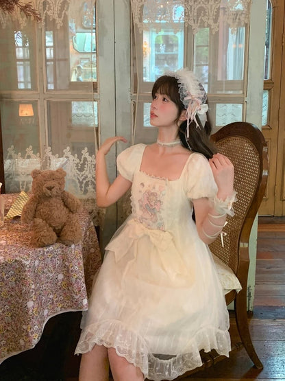 Puff-Lolita-Kleid, große Taille und Märchendruck, Aprikose, quadratisch, lässige Ärmel, Schleife, kurzer, süßer Ausschnitt