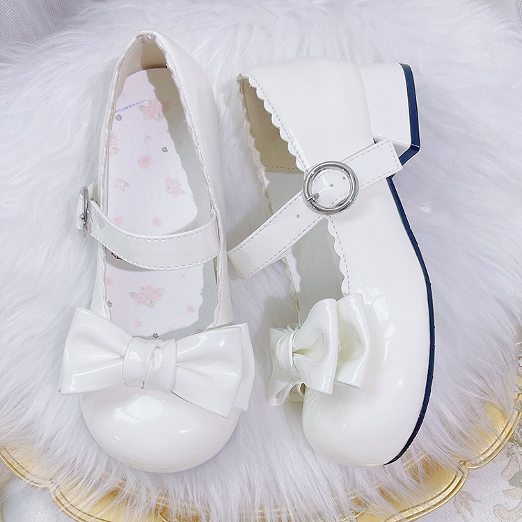 Sweet Lolita Mary Janes blanches à bout rond et talon carré avec nœud papillon