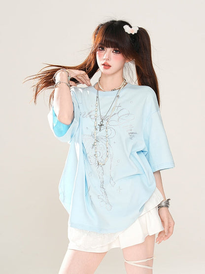 T-Shirt Loose Blau/Weiß Schlüssel- und Schleifendruck Spitzenbesatz