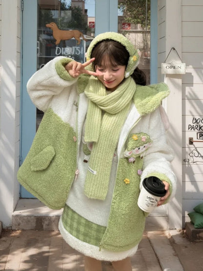 キュートなラムアップリケのホワイト＆グリーンカラーブロックデザインフリースジップパーカー