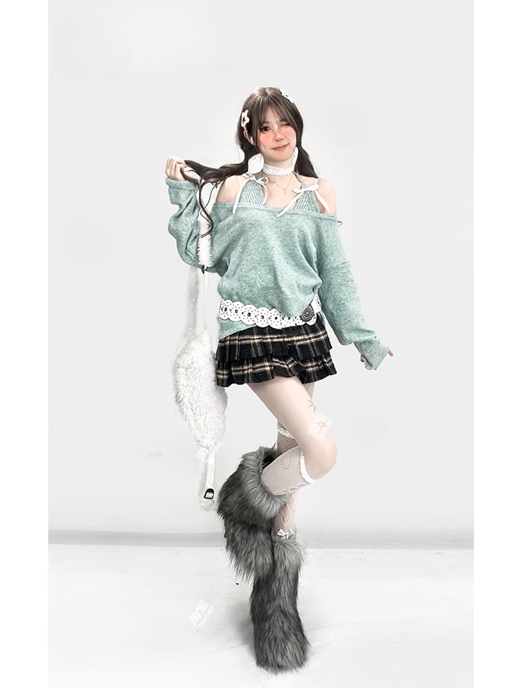 ミントグリーンのホルターネックフェイクツーピースニットセーター