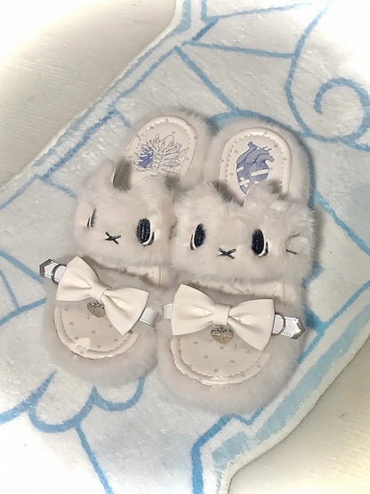 Plush Jirai Slippers: Kei White with Embroidery Platform Kitten