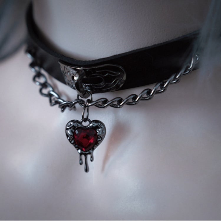 Red Rhinestone Heart-shaped Choker PU Pendant Black
