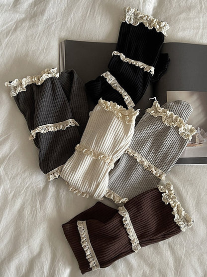 ダークグレーのスイートフリルカフスカーフソックス