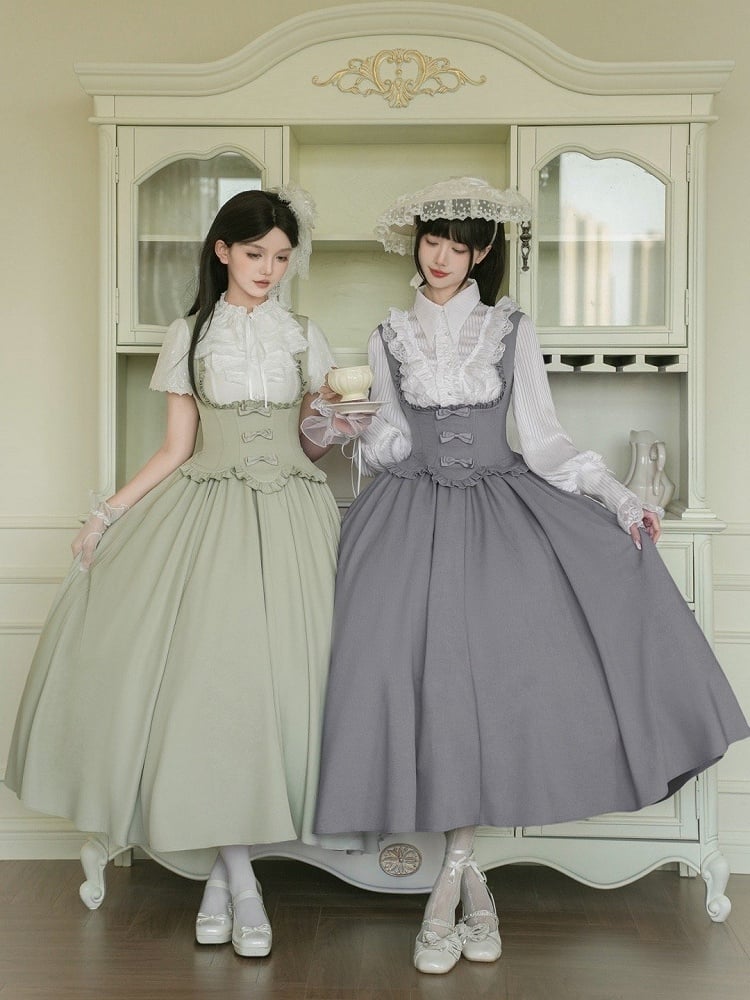 Eleganter Pullover mit Rüschen und Lolita-Rand, grau, gewellt, klassisch, unter dem Rockkleid