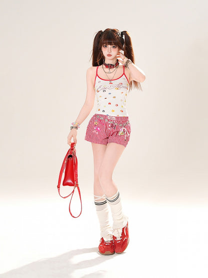 ホワイトのキュートなスリムフィットプリントキャミソールトップス、コントラストレッドトリム