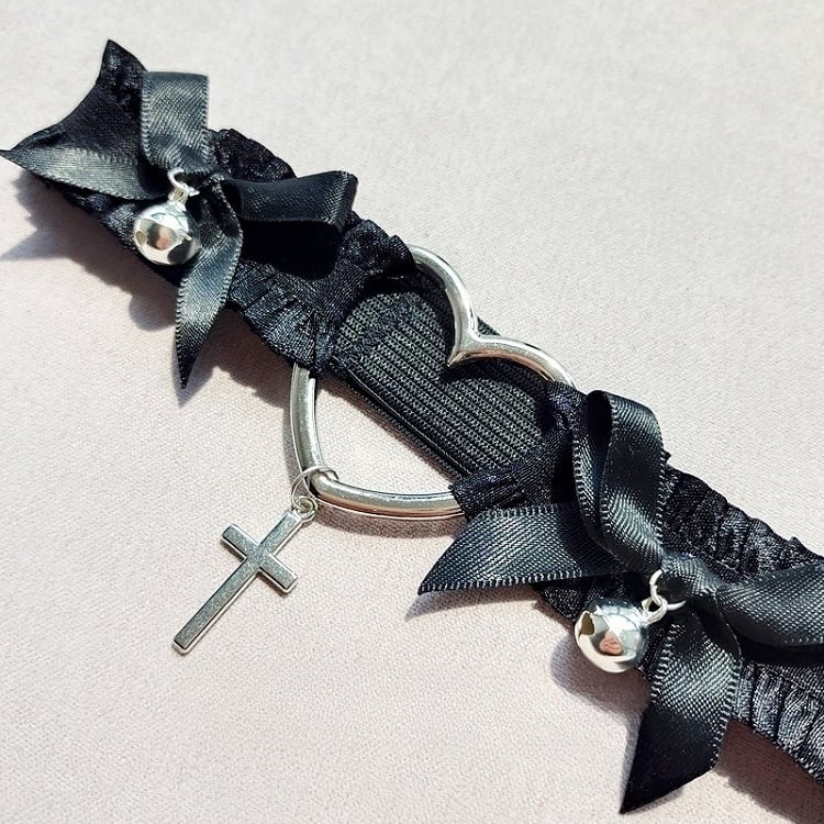 Kreuz Schwarz/Weiß Strumpfband Bowknot Punk Charm Details