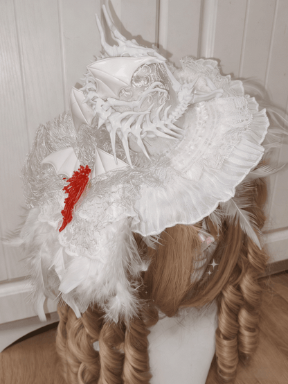 and White Gothic Decor Dragon Mini Feather / Bone Black Hat with Lolita