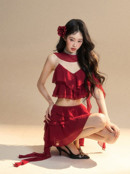 Schal, roter Chiffon-V-Ausschnitt mit gestuftem, freiem Rüschen-Crop-Cami-Top