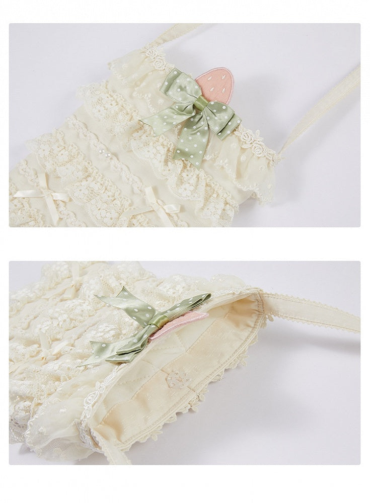 ベージュのクロスボディバッグ