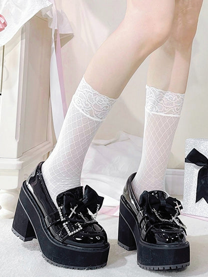 ブラックポリッシュクロス装飾ボウケイラインストーンプラットフォームバックルローファージライチェーン